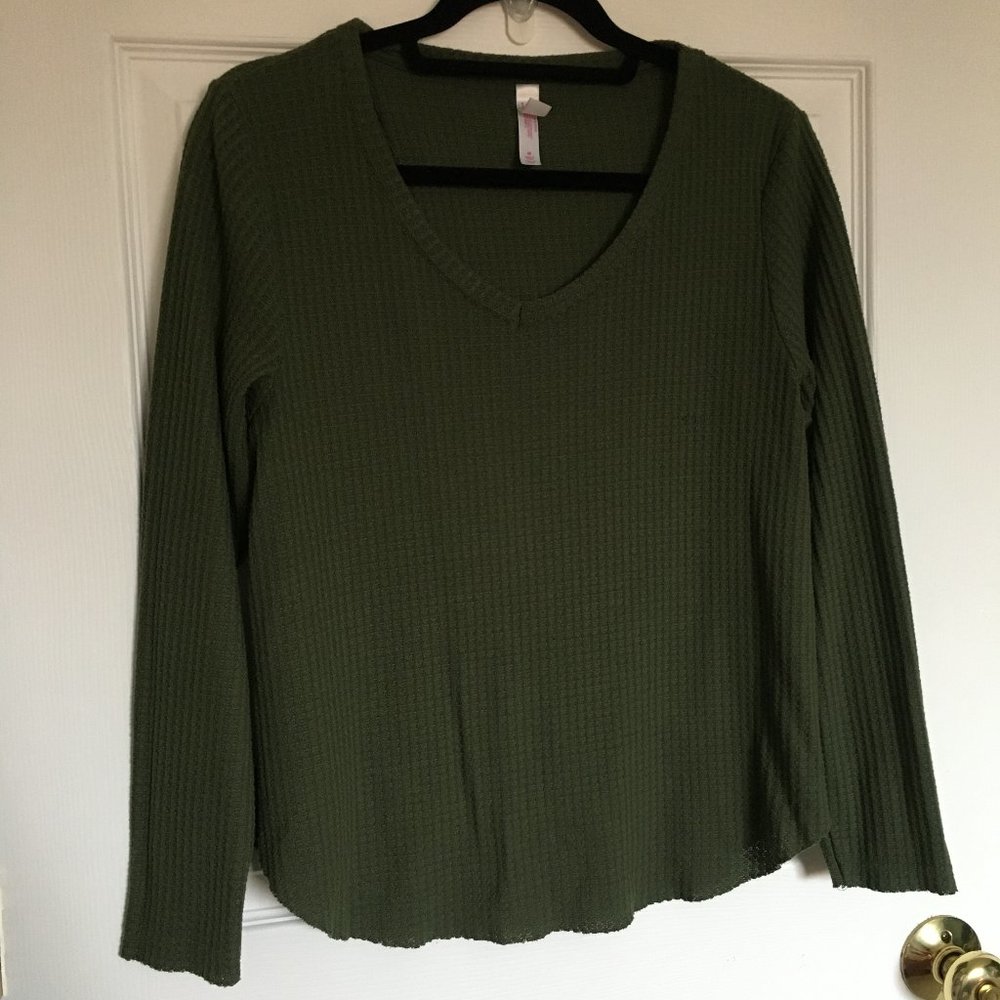 Olive green split back long sleeve shirt